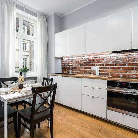 Old Town Apartment Garbary By Noclegi Renters 포즈난 외부 사진